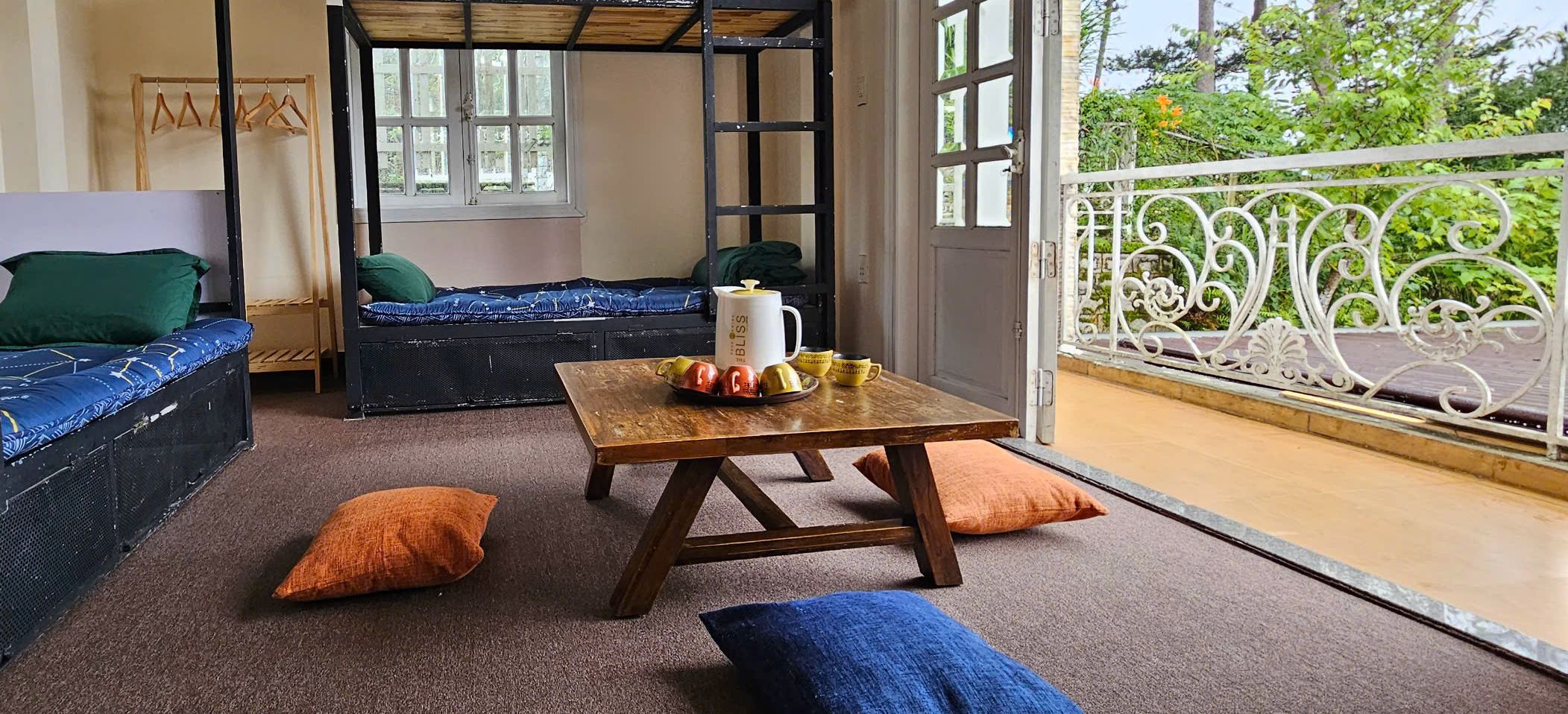 Phòng Dorm - view đồi, rừng thông, thành phố, ban công